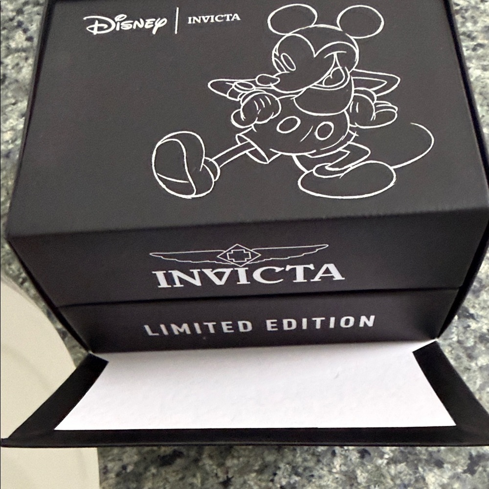 Invicta Two-Tone Gold and Silver Mickey Mouse Ladies Watch brand new - Picture 8 of 9